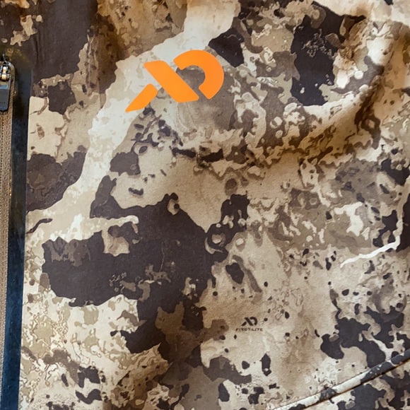 First Lite Catalyst Jacket in Cipher XL - Picture 3 of 4